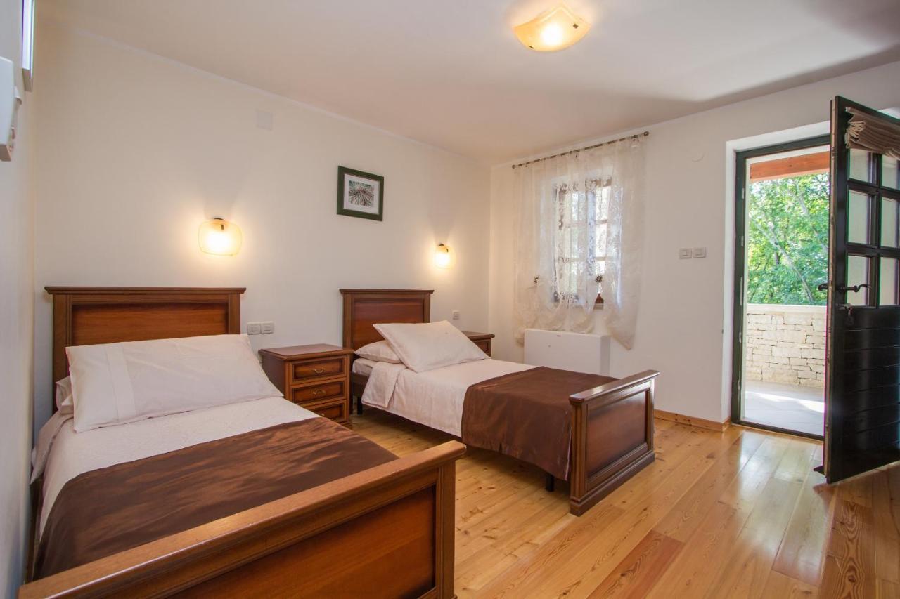 Tinjan Villa Kringa מראה חיצוני תמונה