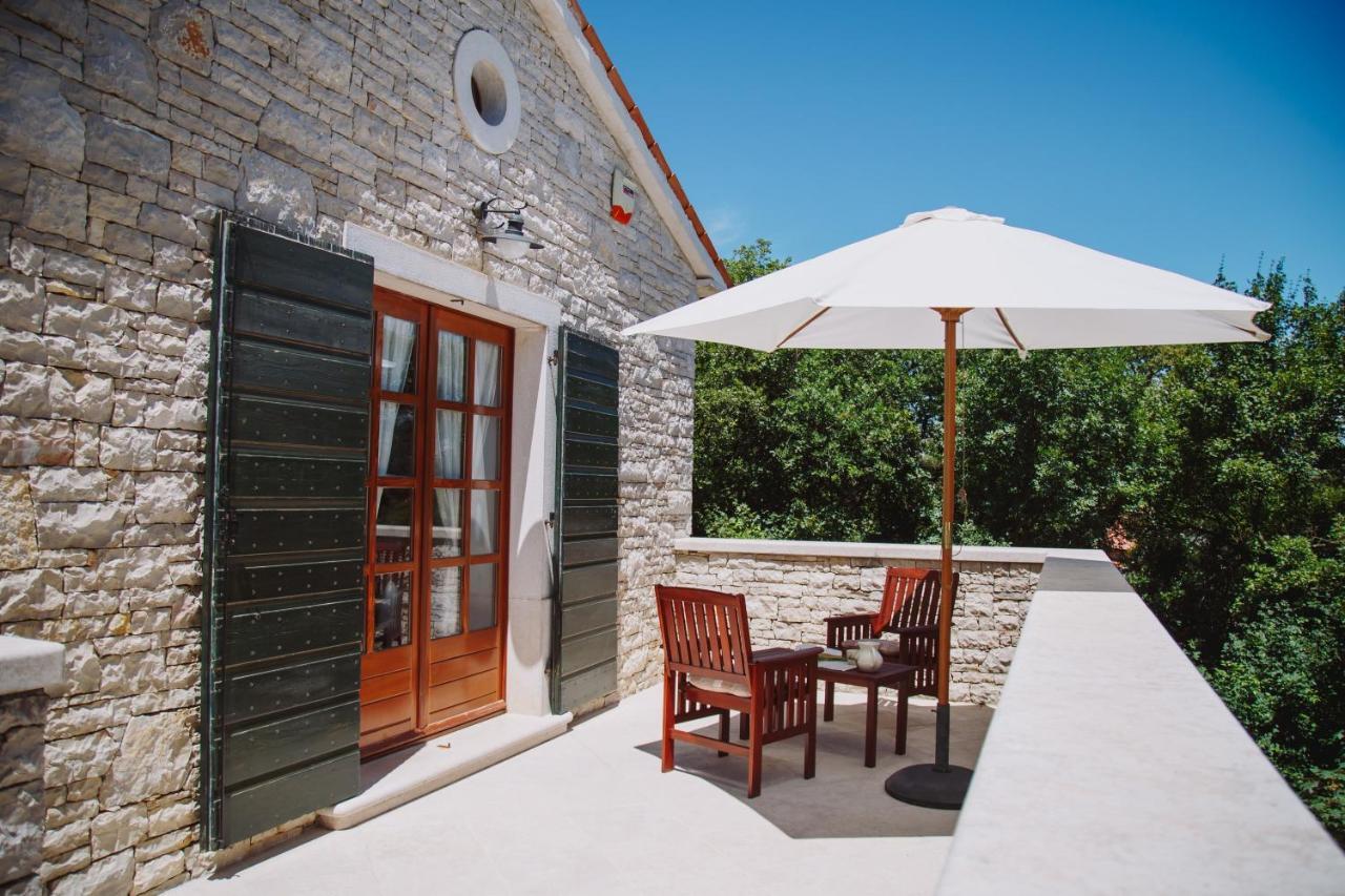 Tinjan Villa Kringa מראה חיצוני תמונה