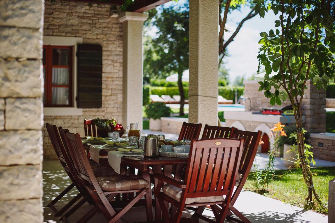 Tinjan Villa Kringa מראה חיצוני תמונה
