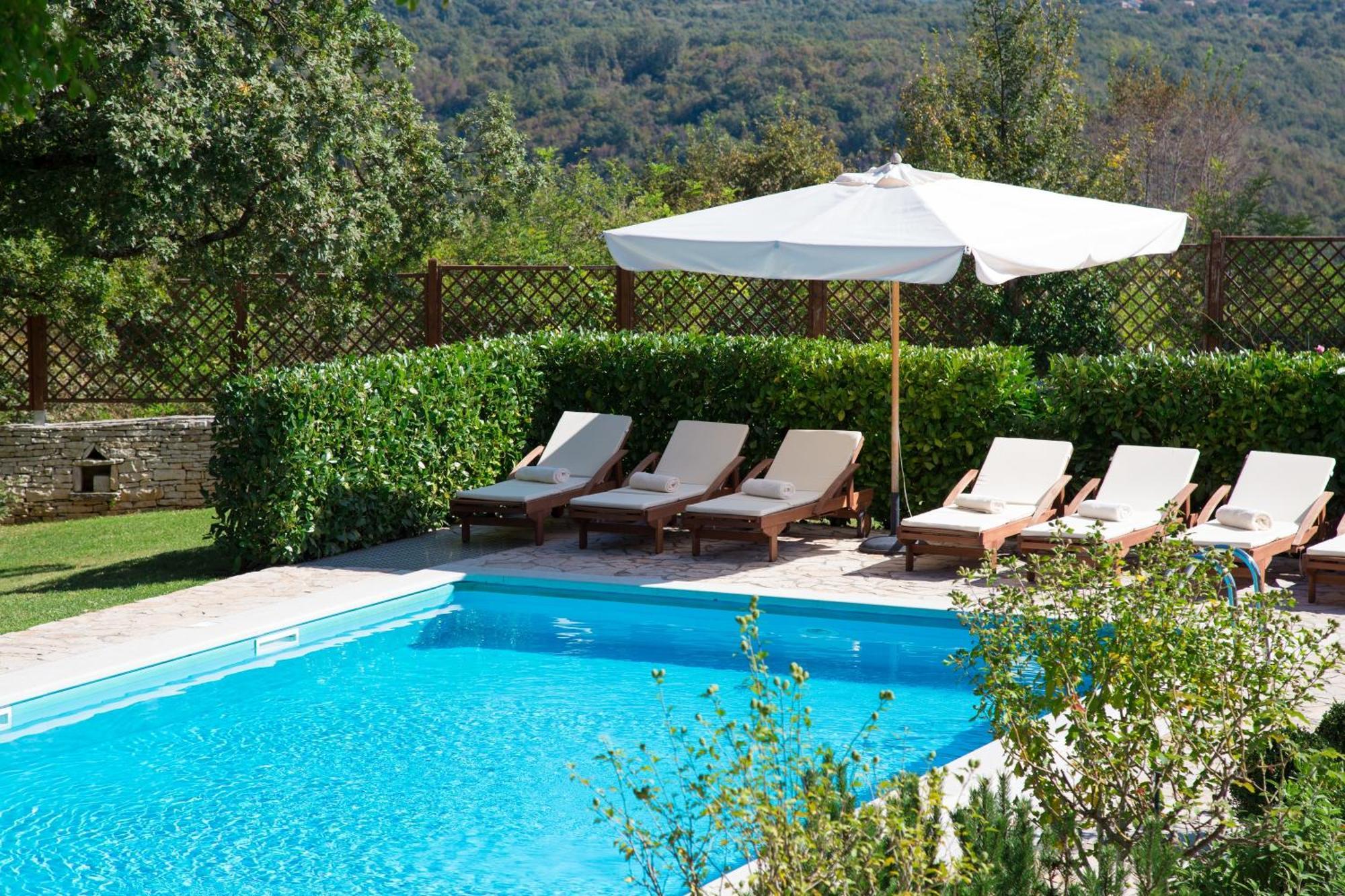 Tinjan Villa Kringa מראה חיצוני תמונה